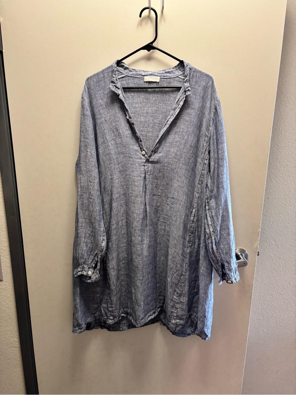 CP Shades Long Sleeve Linen Tunic in Heathered Blue size M